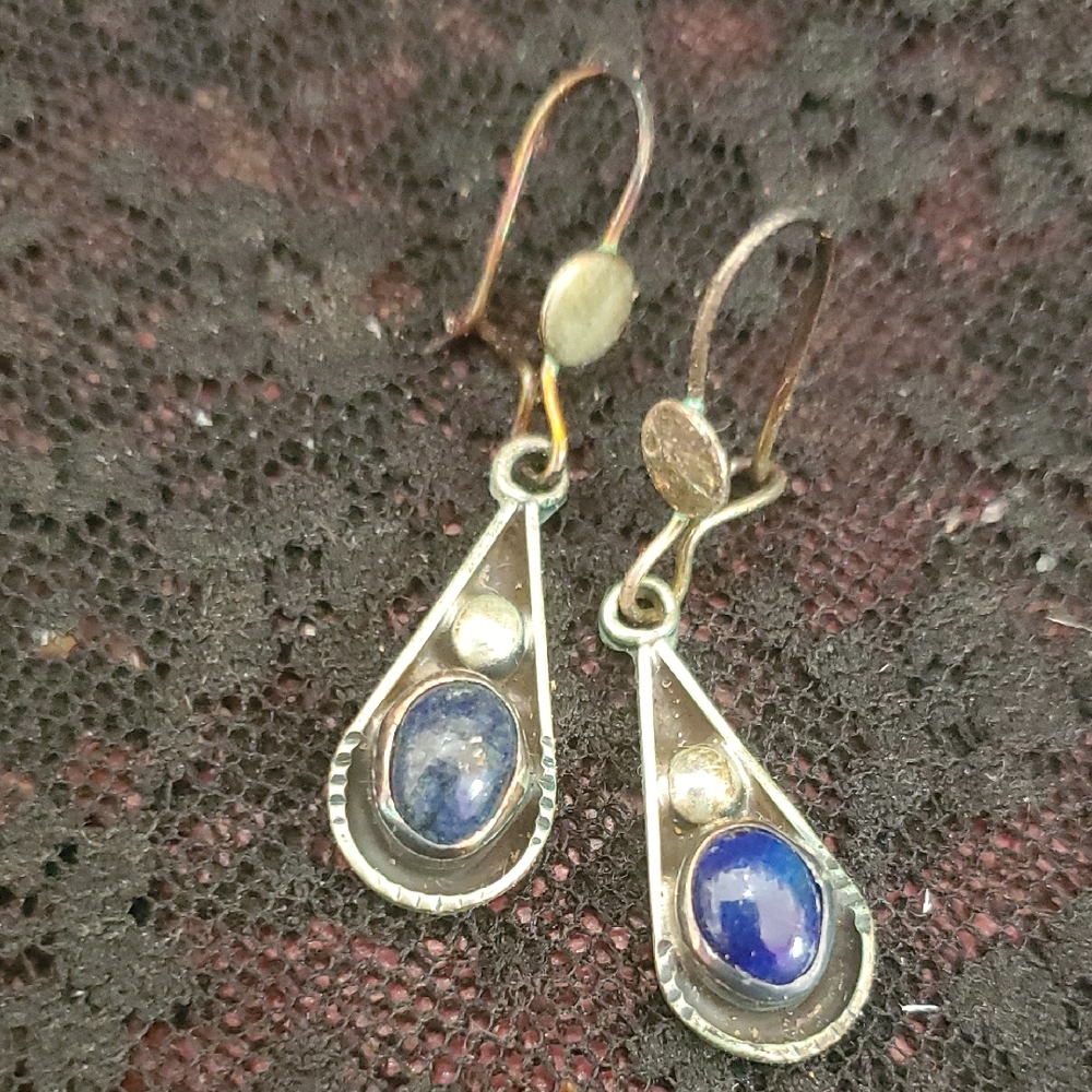 Vintage NOS Sterling silver earrings blue stone DY08